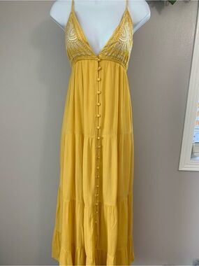 NWT inmod Yellow Cloth Button-Front Spaghetti Strap Maxi Dress With Embroidery
